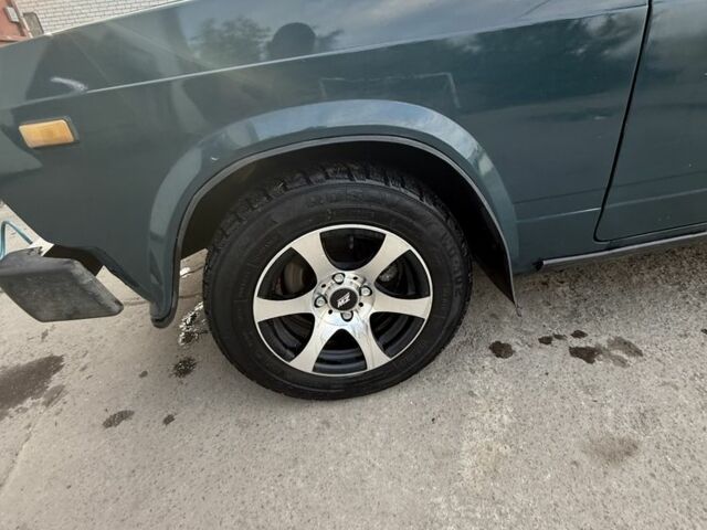 Зеленый ВАЗ 2105, объемом двигателя 1.5 л и пробегом 16 тыс. км за 1241 $, фото 10 на Automoto.ua