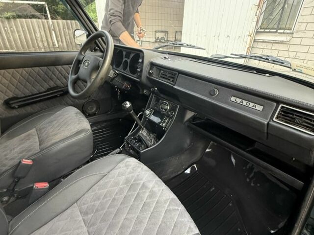 Зеленый ВАЗ 2105, объемом двигателя 1.5 л и пробегом 16 тыс. км за 1241 $, фото 2 на Automoto.ua