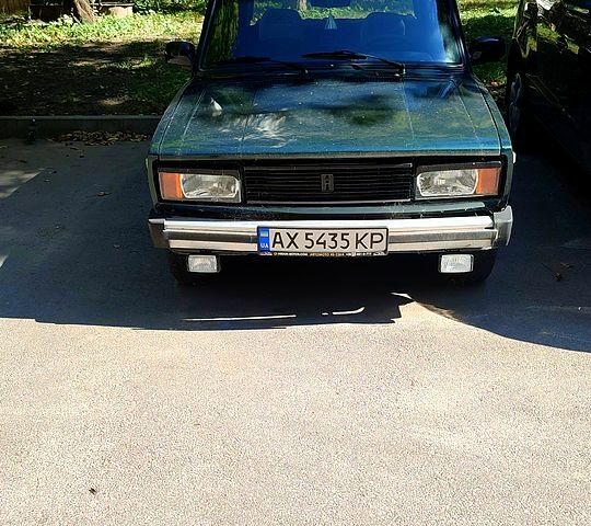 Зеленый ВАЗ 2105, объемом двигателя 1.5 л и пробегом 200 тыс. км за 1000 $, фото 1 на Automoto.ua