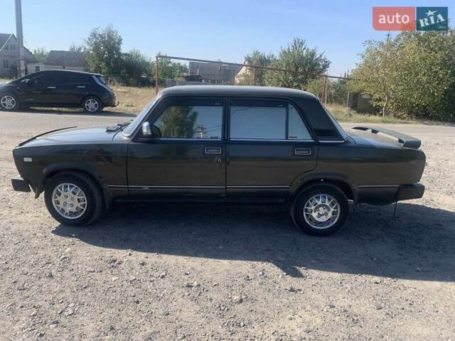 Зеленый ВАЗ 2105, объемом двигателя 1.5 л и пробегом 58 тыс. км за 1600 $, фото 2 на Automoto.ua