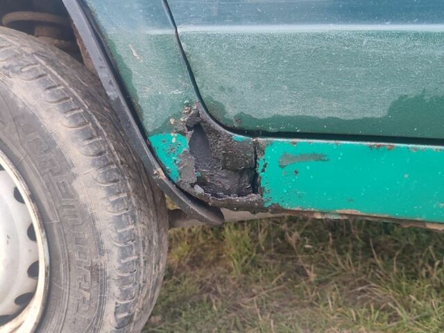 Зелений ВАЗ 2105, об'ємом двигуна 1.3 л та пробігом 350 тис. км за 454 $, фото 6 на Automoto.ua