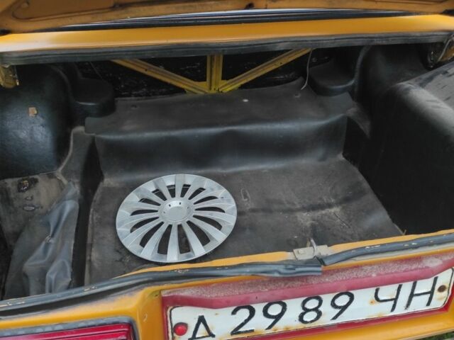 Помаранчевий ВАЗ 2105, об'ємом двигуна 1.3 л та пробігом 888 тис. км за 600 $, фото 6 на Automoto.ua