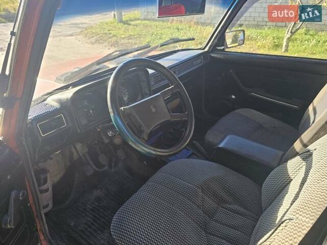 Помаранчевий ВАЗ 2105, об'ємом двигуна 1.57 л та пробігом 70 тис. км за 523 $, фото 5 на Automoto.ua