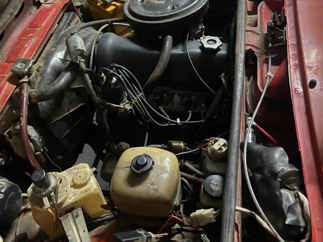 Оранжевый ВАЗ 2105, объемом двигателя 1.5 л и пробегом 82 тыс. км за 750 $, фото 4 на Automoto.ua