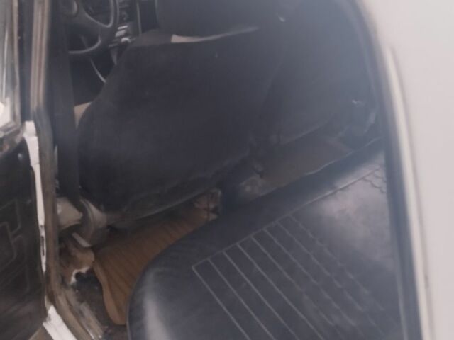 Білий ВАЗ 2106, об'ємом двигуна 1 л та пробігом 5 тис. км за 750 $, фото 8 на Automoto.ua