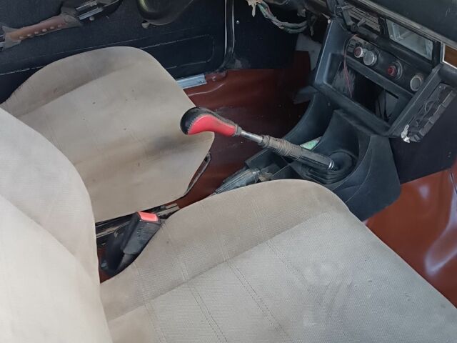 Белый ВАЗ 2106, объемом двигателя 2 л и пробегом 150 тыс. км за 426 $, фото 5 на Automoto.ua