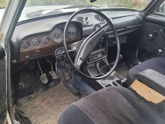 Білий ВАЗ 2106, об'ємом двигуна 1.3 л та пробігом 1 тис. км за 450 $, фото 4 на Automoto.ua