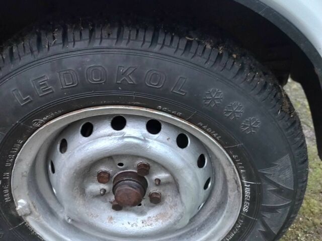 Білий ВАЗ 2106, об'ємом двигуна 1.3 л та пробігом 138 тис. км за 900 $, фото 6 на Automoto.ua