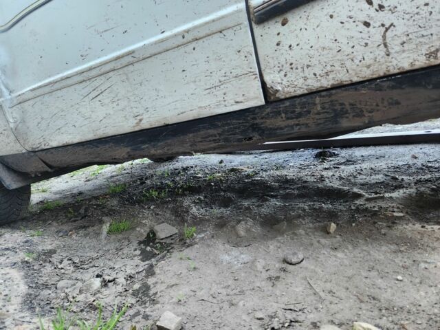 ВАЗ 2106 1996 в Андрушевке на Automoto.ua Белый ВАЗ 2106, объемом двигателя 1.1 л и пробегом 175 тыс. км за 273 $, фото 8 на Automoto.ua