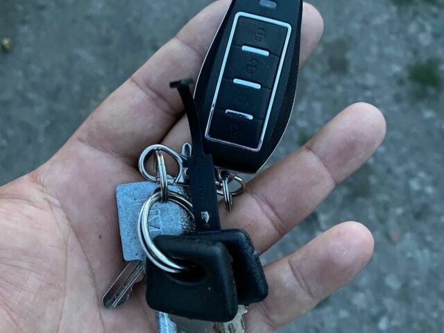 Білий ВАЗ 2106, об'ємом двигуна 0 л та пробігом 567 тис. км за 571 $, фото 4 на Automoto.ua