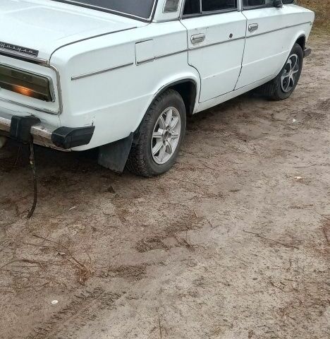 Білий ВАЗ 2106, об'ємом двигуна 1 л та пробігом 100 тис. км за 700 $, фото 4 на Automoto.ua
