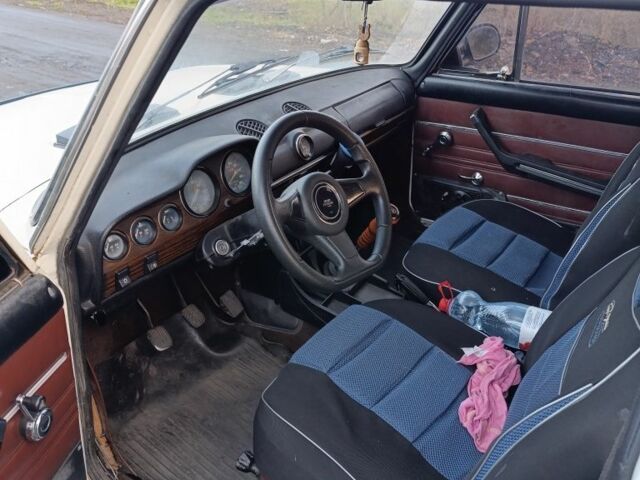 Белый ВАЗ 2106, объемом двигателя 0 л и пробегом 1 тыс. км за 710 $, фото 1 на Automoto.ua