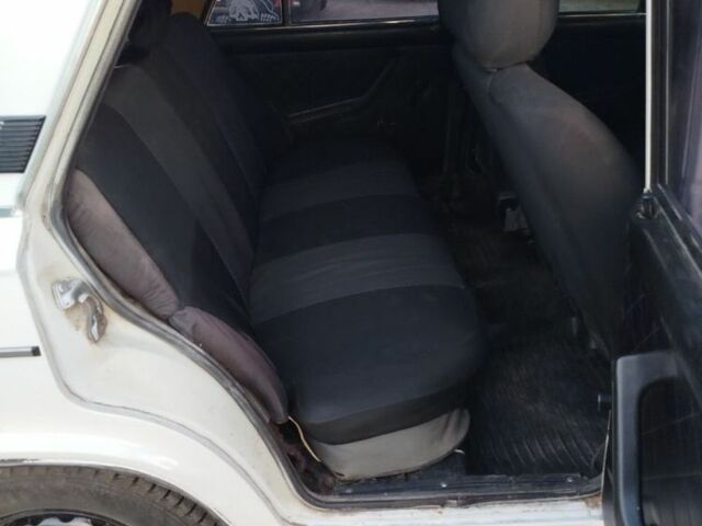 ВАЗ 2106 1991 в Глухове на Automoto.ua Белый ВАЗ 2106, объемом двигателя 1.3 л и пробегом 65 тыс. км за 900 $, фото 1 на Automoto.ua