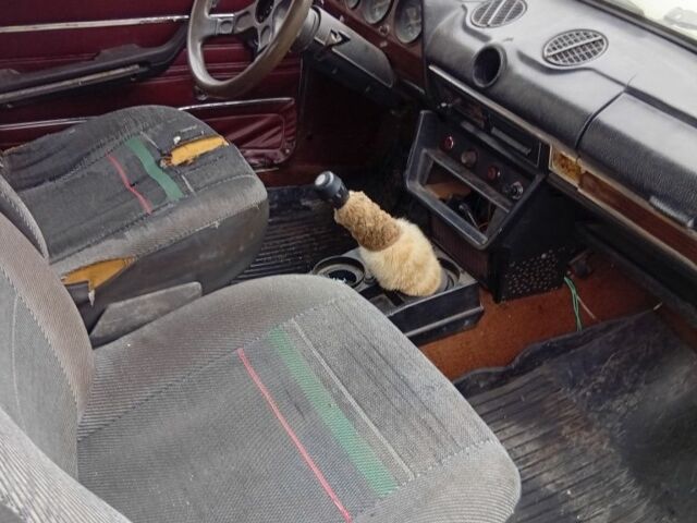 Белый ВАЗ 2106, объемом двигателя 0 л и пробегом 120 тыс. км за 346 $, фото 6 на Automoto.ua