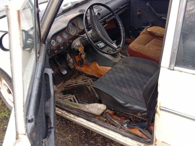 Білий ВАЗ 2106, об'ємом двигуна 1 л та пробігом 100 тис. км за 261 $, фото 6 на Automoto.ua