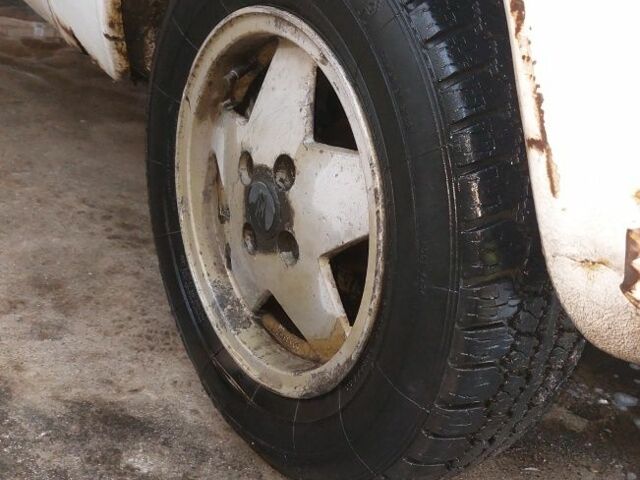 Білий ВАЗ 2106, об'ємом двигуна 1.6 л та пробігом 98 тис. км за 447 $, фото 4 на Automoto.ua