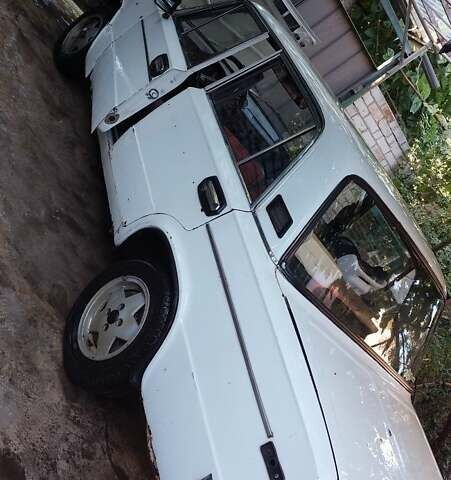 Белый ВАЗ 2106, объемом двигателя 1.6 л и пробегом 98 тыс. км за 321 $, фото 1 на Automoto.ua