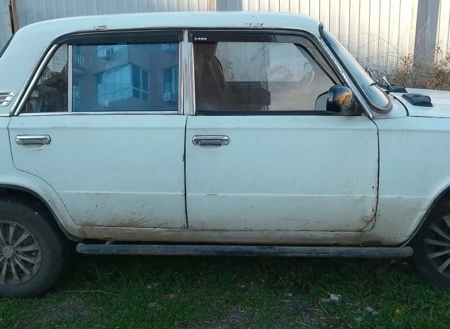 Белый ВАЗ 2106, объемом двигателя 0 л и пробегом 100 тыс. км за 500 $, фото 1 на Automoto.ua