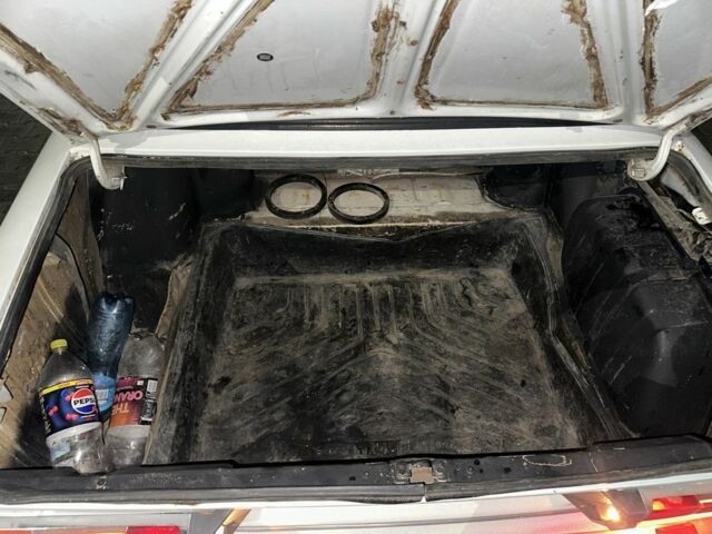 ВАЗ 2106 1978 в Одессе на Automoto.ua Белый ВАЗ 2106, объемом двигателя 1.5 л и пробегом 80 тыс. км за 1000 $, фото 5 на Automoto.ua