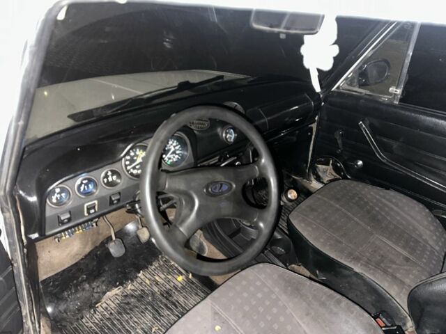 ВАЗ 2106 1978 в Одессе на Automoto.ua Белый ВАЗ 2106, объемом двигателя 1.5 л и пробегом 80 тыс. км за 1000 $, фото 8 на Automoto.ua