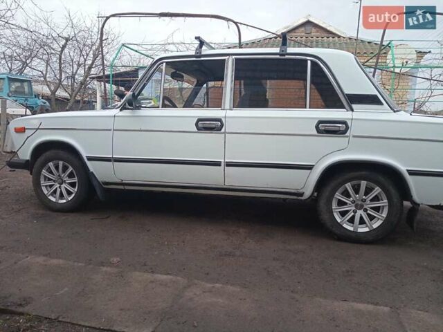 Белый ВАЗ 2106, объемом двигателя 1.6 л и пробегом 380 тыс. км за 1300 $, фото 4 на Automoto.ua
