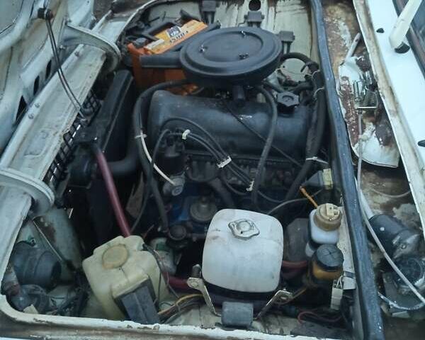 Белый ВАЗ 2106, объемом двигателя 1.6 л и пробегом 380 тыс. км за 1300 $, фото 7 на Automoto.ua