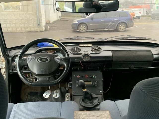 Белый ВАЗ 2106, объемом двигателя 1.6 л и пробегом 560 тыс. км за 457 $, фото 6 на Automoto.ua