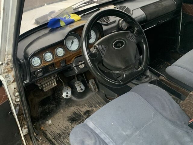 Белый ВАЗ 2106, объемом двигателя 1.6 л и пробегом 560 тыс. км за 457 $, фото 7 на Automoto.ua