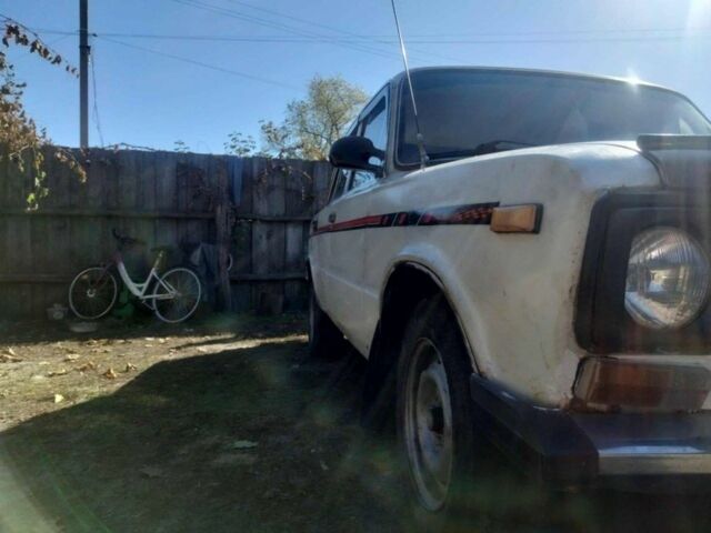 Белый ВАЗ 2106, объемом двигателя 1.6 л и пробегом 150 тыс. км за 475 $, фото 6 на Automoto.ua