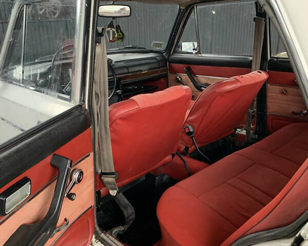 ВАЗ 2106 1980 в Полонном на Automoto.ua Белый ВАЗ 2106, объемом двигателя 1.6 л и пробегом 30 тыс. км за 653 $, фото 5 на Automoto.ua