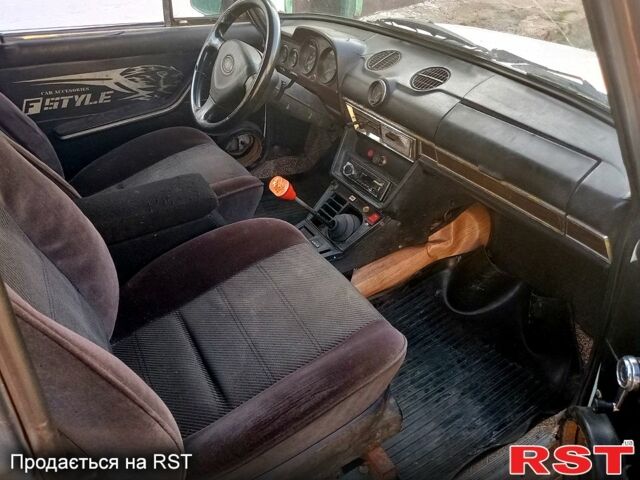 Белый ВАЗ 2106, объемом двигателя 1.3 л и пробегом 0 тыс. км за 500 $, фото 2 на Automoto.ua