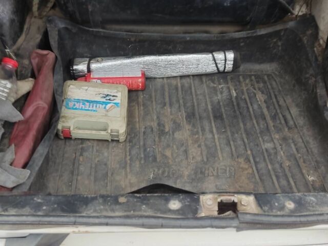 Білий ВАЗ 2106, об'ємом двигуна 1 л та пробігом 2 тис. км за 550 $, фото 2 на Automoto.ua