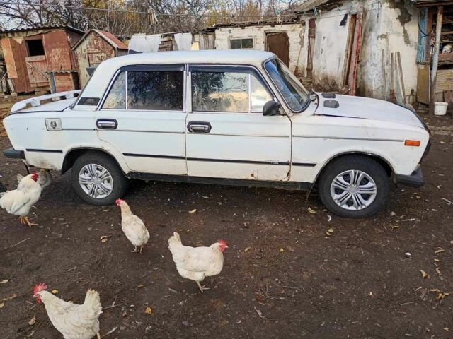 Белый ВАЗ 2106, объемом двигателя 6 л и пробегом 100 тыс. км за 358 $, фото 2 на Automoto.ua