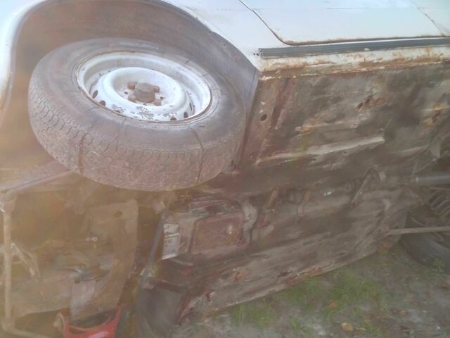 Белый ВАЗ 2106, объемом двигателя 1 л и пробегом 1 тыс. км за 133 $, фото 6 на Automoto.ua