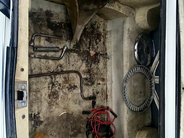 Білий ВАЗ 2106, об'ємом двигуна 1.5 л та пробігом 106 тис. км за 899 $, фото 5 на Automoto.ua