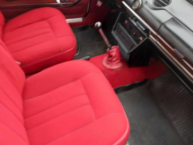 Білий ВАЗ 2106, об'ємом двигуна 1.6 л та пробігом 97 тис. км за 2200 $, фото 6 на Automoto.ua