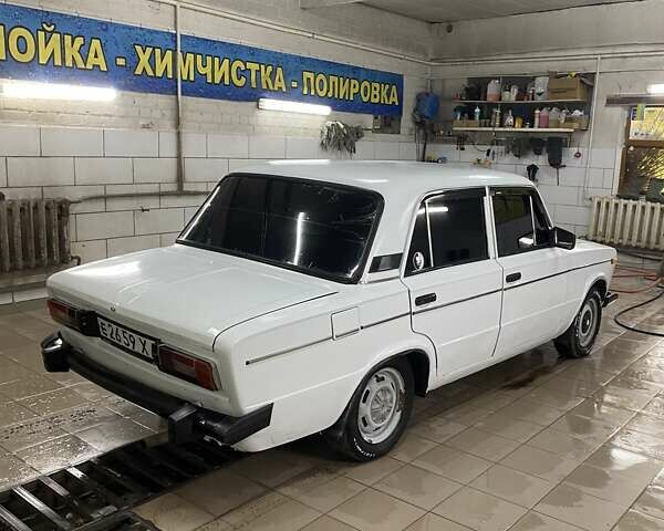 Білий ВАЗ 2106, об'ємом двигуна 1.5 л та пробігом 300 тис. км за 700 $, фото 2 на Automoto.ua