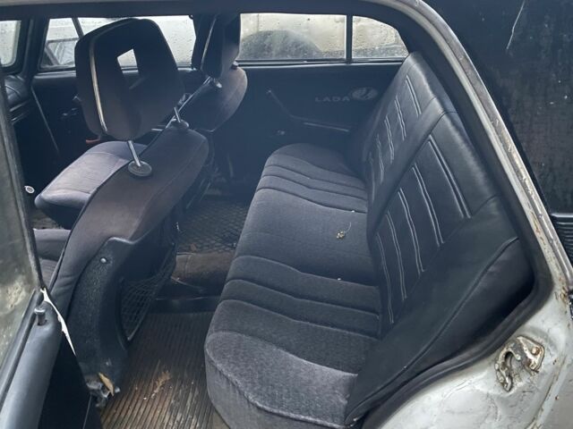 Белый ВАЗ 2106, объемом двигателя 0 л и пробегом 2 тыс. км за 357 $, фото 6 на Automoto.ua