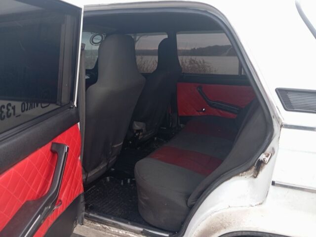 Белый ВАЗ 2106, объемом двигателя 1.3 л и пробегом 90 тыс. км за 600 $, фото 5 на Automoto.ua