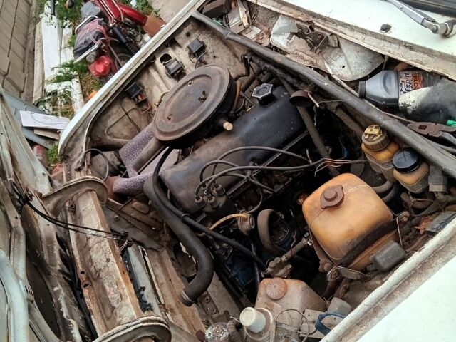 Белый ВАЗ 2106, объемом двигателя 1.3 л и пробегом 0 тыс. км за 400 $, фото 4 на Automoto.ua