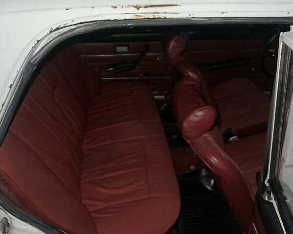 Белый ВАЗ 2106, объемом двигателя 1.3 л и пробегом 48 тыс. км за 500 $, фото 4 на Automoto.ua