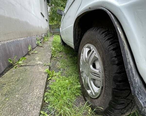 Белый ВАЗ 2106, объемом двигателя 0 л и пробегом 200 тыс. км за 900 $, фото 2 на Automoto.ua