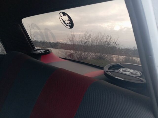 Белый ВАЗ 2106, объемом двигателя 1.3 л и пробегом 90 тыс. км за 600 $, фото 6 на Automoto.ua