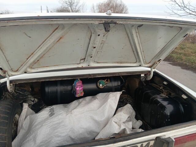 Белый ВАЗ 2106, объемом двигателя 1.3 л и пробегом 90 тыс. км за 600 $, фото 10 на Automoto.ua