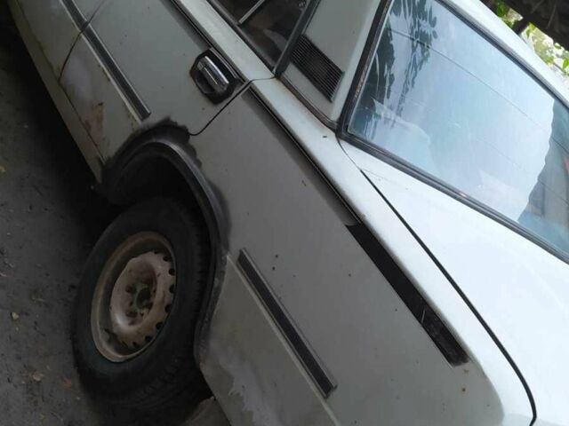 Белый ВАЗ 2106, объемом двигателя 0 л и пробегом 47 тыс. км за 515 $, фото 3 на Automoto.ua