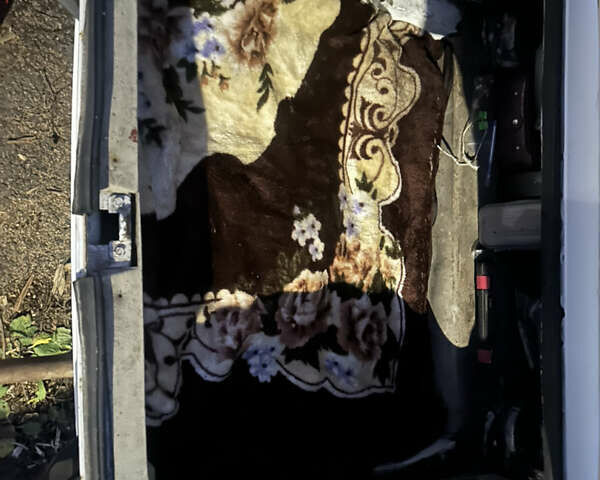 Белый ВАЗ 2106, объемом двигателя 1.3 л и пробегом 48 тыс. км за 500 $, фото 3 на Automoto.ua