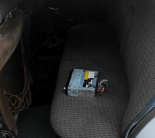 Білий ВАЗ 2106, об'ємом двигуна 1.3 л та пробігом 230 тис. км за 500 $, фото 5 на Automoto.ua