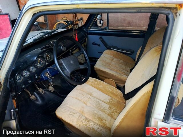 Белый ВАЗ 2106, объемом двигателя 1.3 л и пробегом 33 тыс. км за 470 $, фото 3 на Automoto.ua