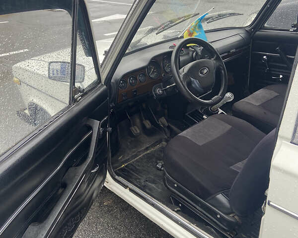 ВАЗ 2106 1984 в Каменце-Подольском на Automoto.ua Белый ВАЗ 2106, объемом двигателя 1.3 л и пробегом 150 тыс. км за 900 $, фото 5 на Automoto.ua
