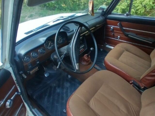 Белый ВАЗ 2106, объемом двигателя 1 л и пробегом 85 тыс. км за 900 $, фото 4 на Automoto.ua